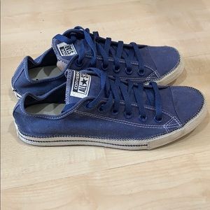 Blue Unisex Low Converse!